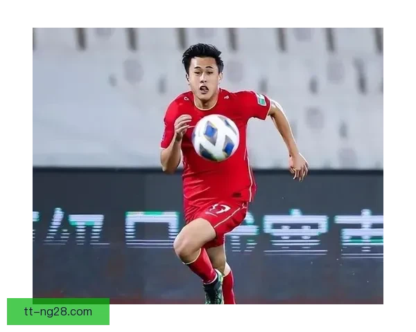 戴伟浚在上海申花难以获得稳定出场时间引发外界热议和关注